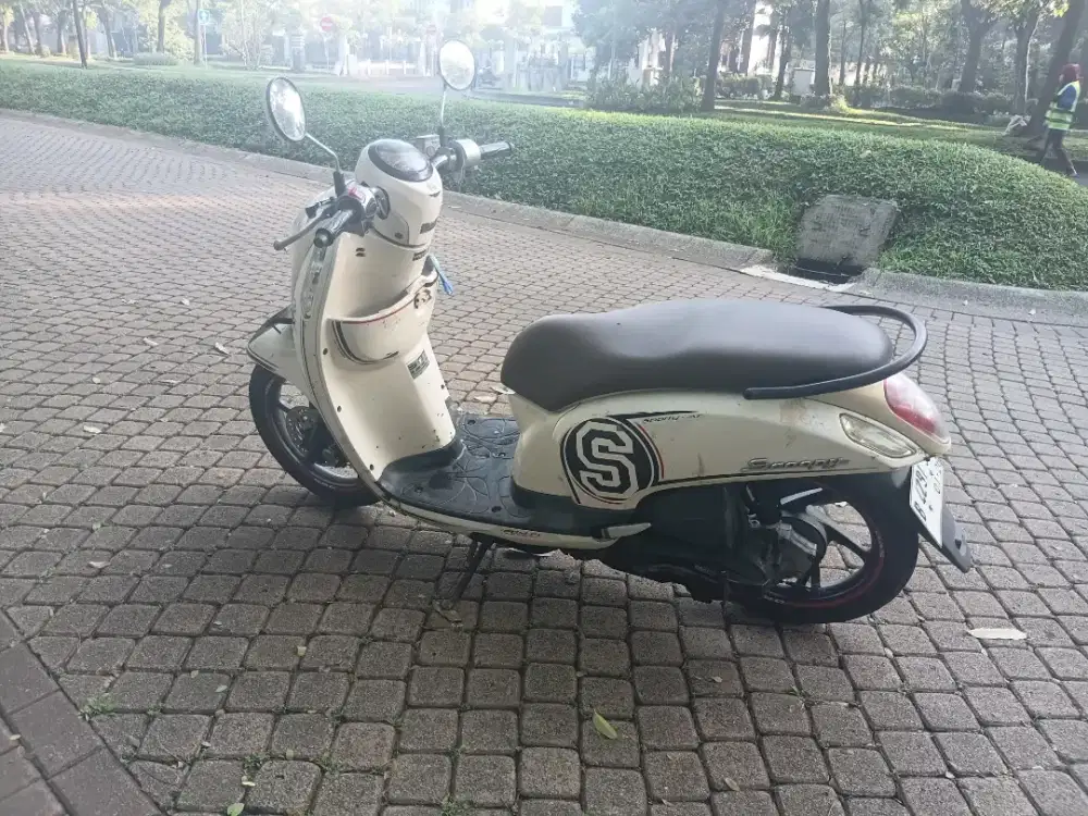 Honda Scoopy 2014