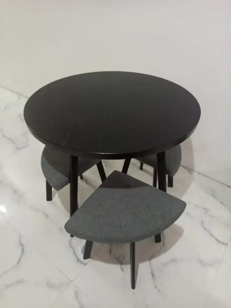 Jual meja makan kayu bulat