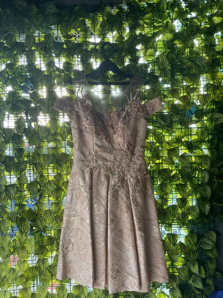 Dress Pesta Elegan Nude Premium – Dipakai 1x Saja, Like New!