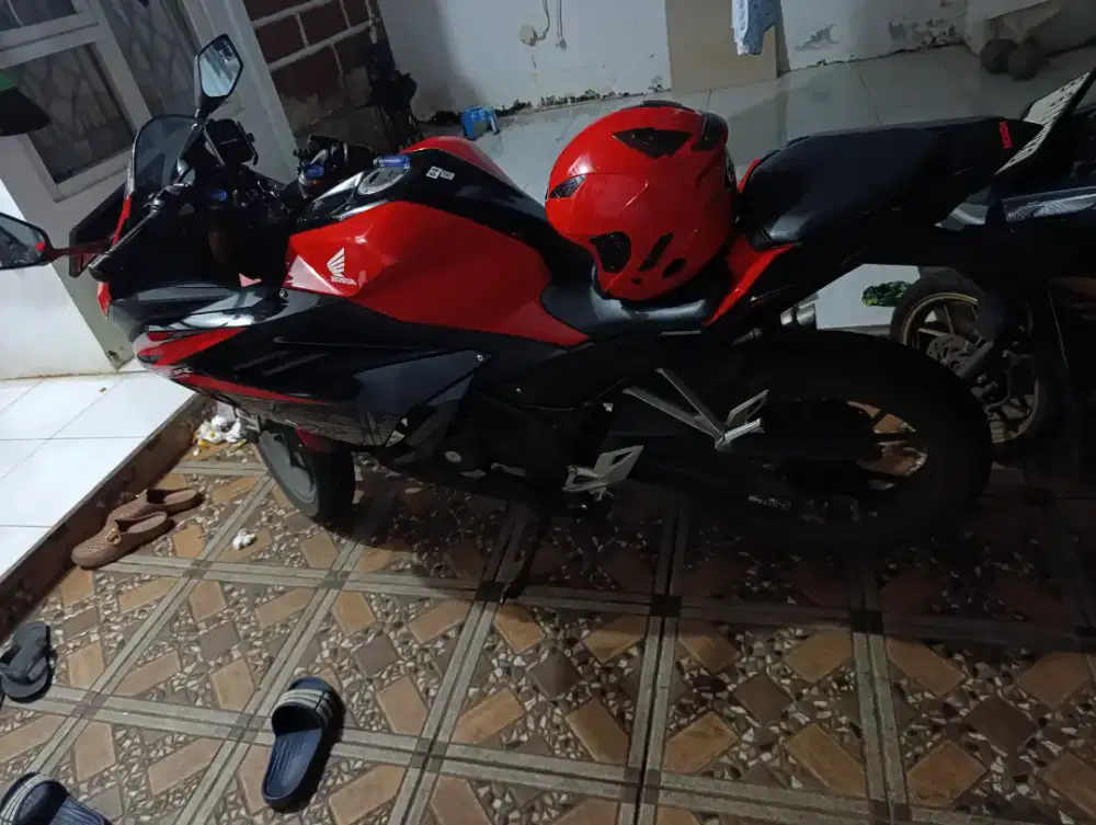 Dijual motor CBR tahun 2023