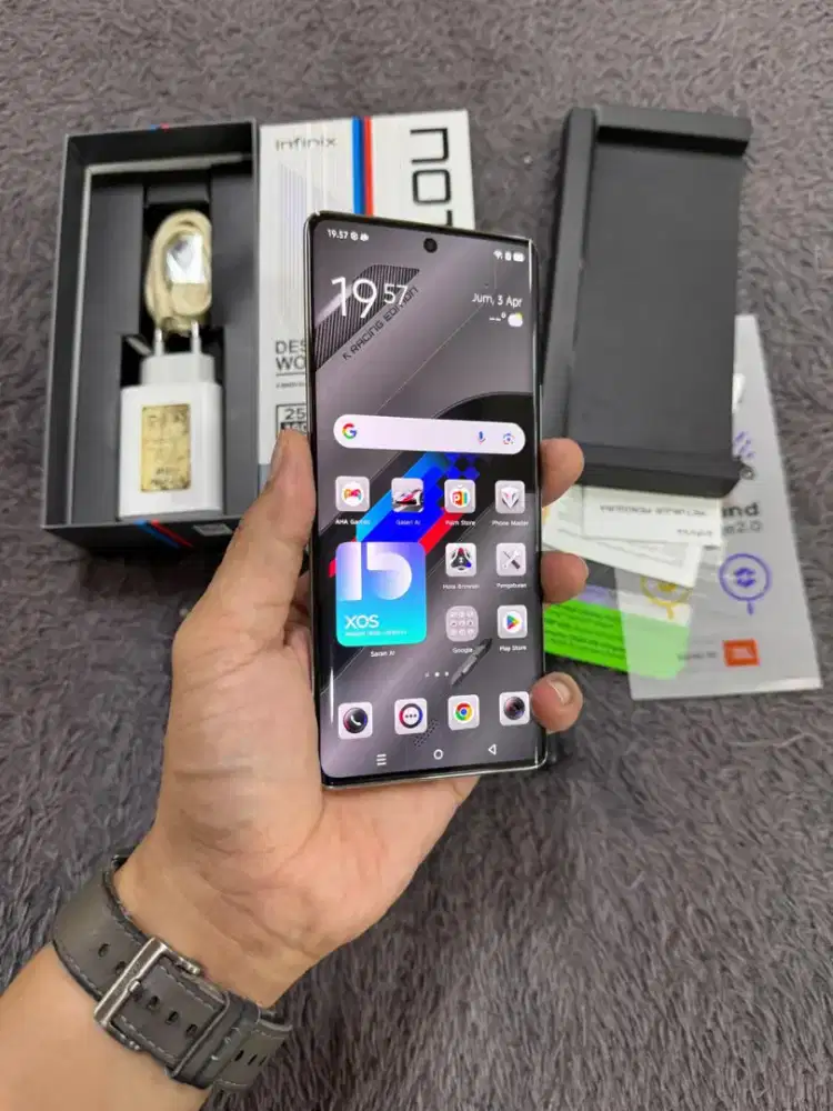 Infinix Note 40 Pro 5G 8/256GB NFC Curved 120Hz Fullset MagPower