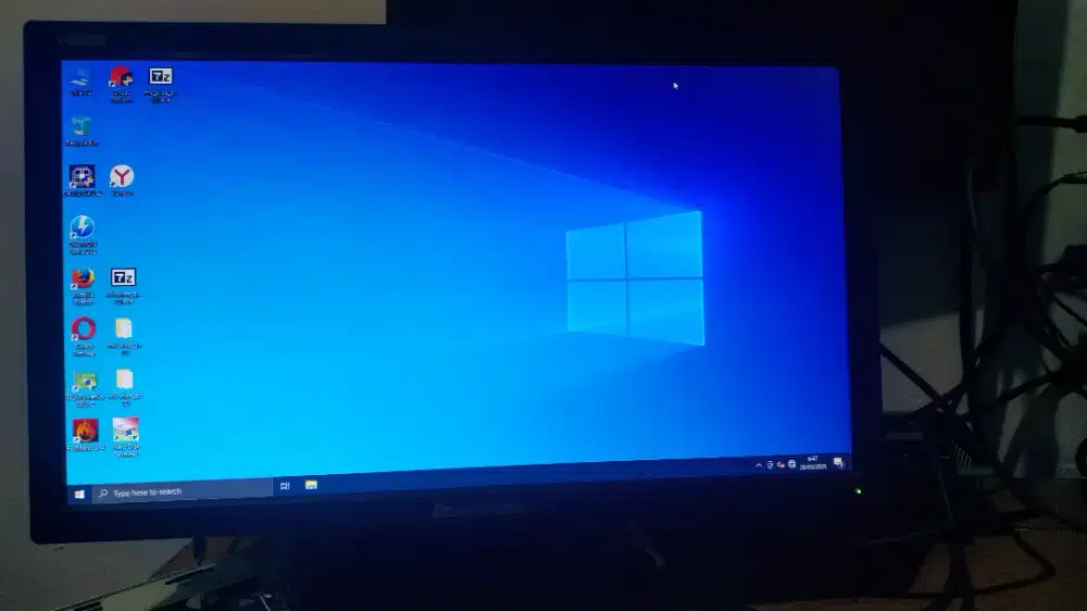 LCD LED Berkualitas Lenovo 19inch Super Bening