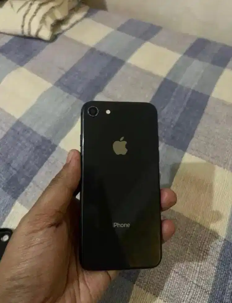 iphone 8 64 GB inter Normal