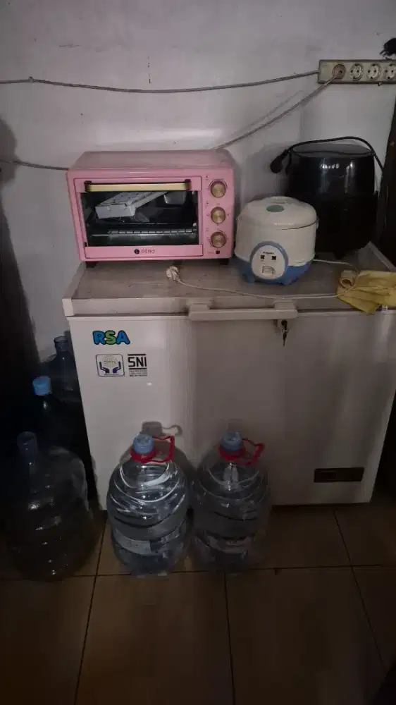 Freezer RSA bekas masih bagus 220 liter