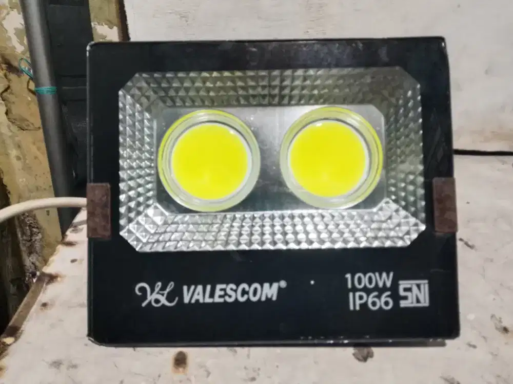 VALESCOM LAMPU SOROT TEMBAK LED 100W MATA COB BULAT VLC