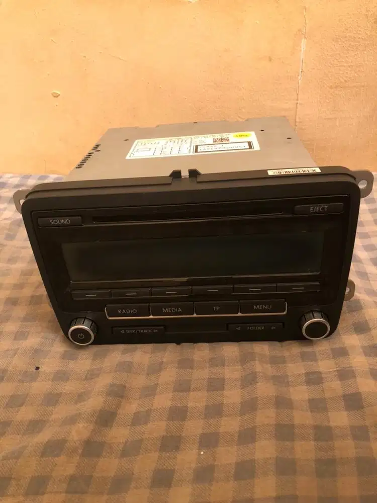 head unit VW Golf 2011 Tape