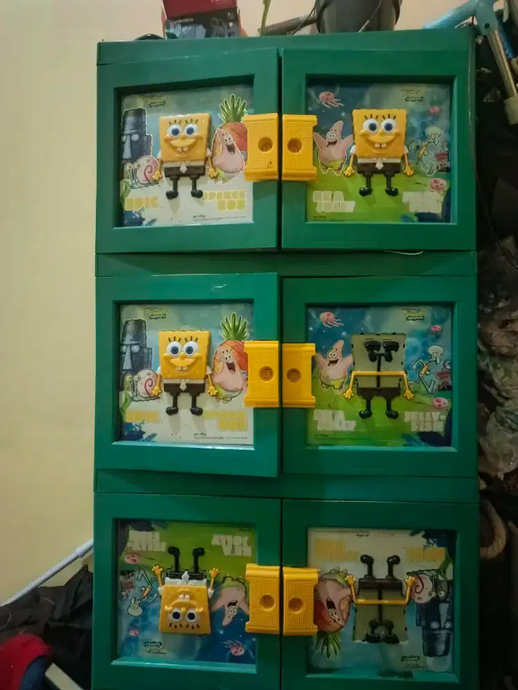 2 lemari hanya 300000