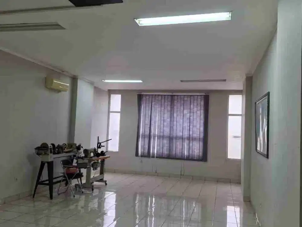 Dijual ruko 3,5 lantai di Sumarecon Bekasi Ruko Emelard