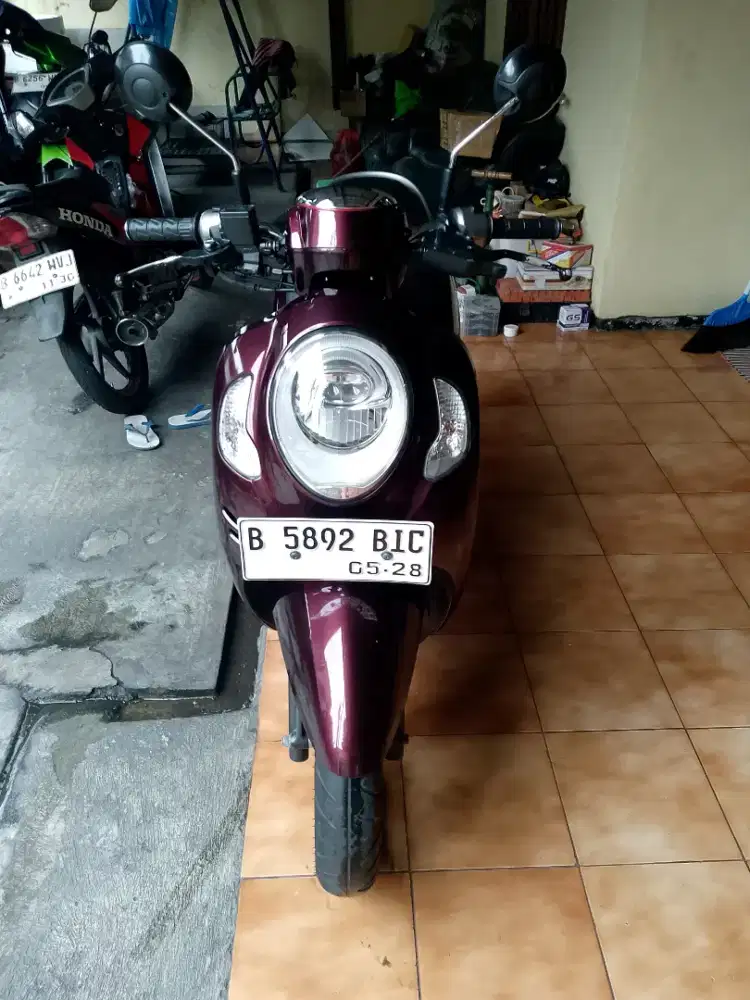 Honda scoopy 2023 ISS type tertinggi