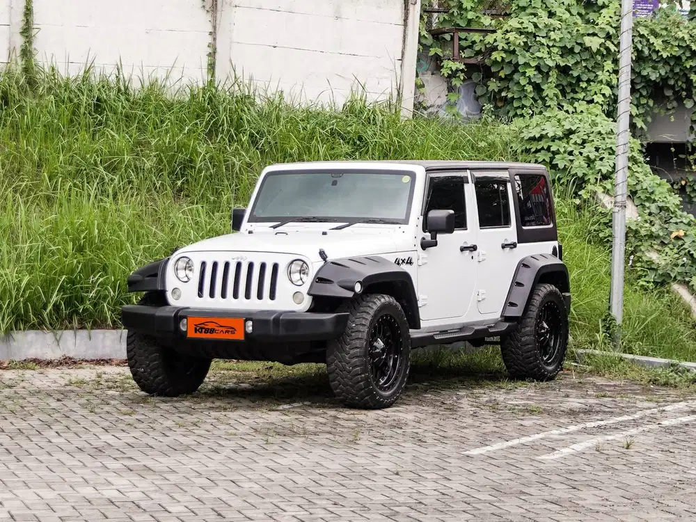 Jeep Wrangler 3.8 AT 2011 putih