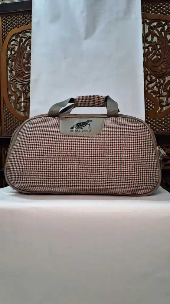 TAS TRAVEL ROYAL POLO 99% BARU