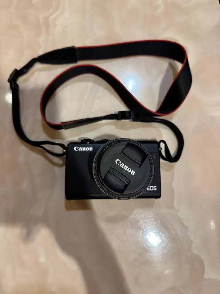Kamera Canon EOS M100