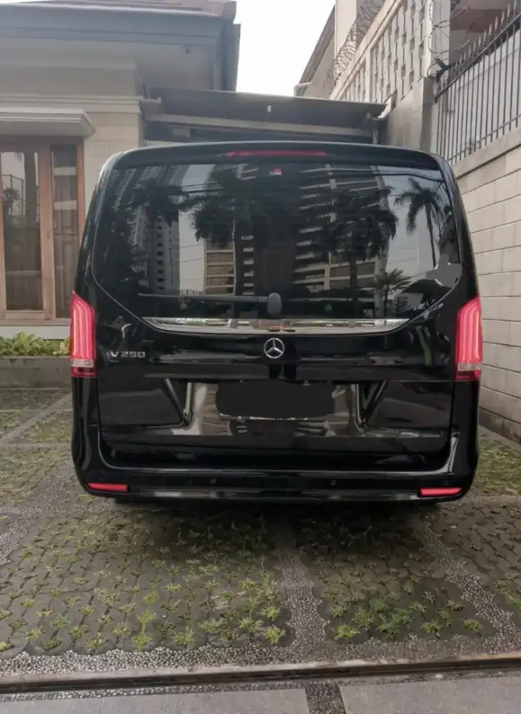 MERCEDES BENZ V250 AVG LONG 2023