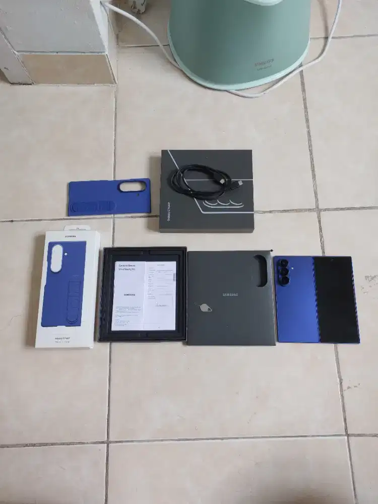 Samsung Galaxy Z Fold 7 12/512GB Blue Garansi SEIN On Agustus 2026