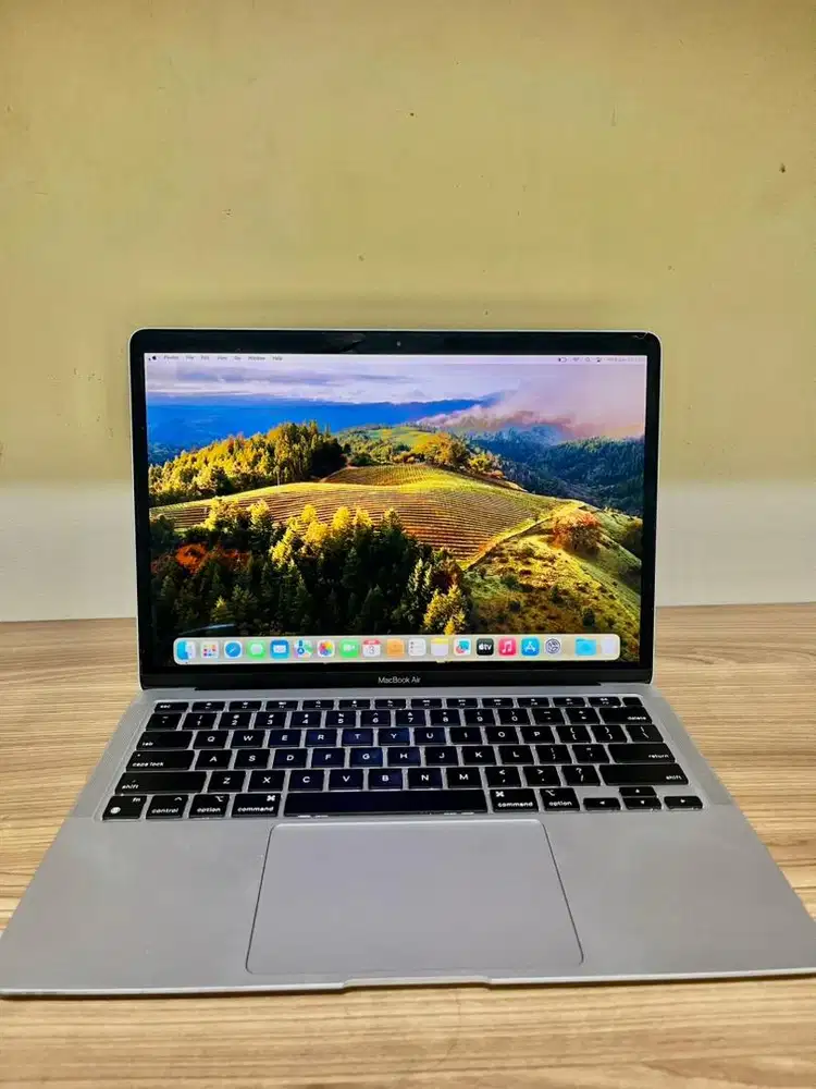 Macbook Air M1 8gb Silver ex Ibox
