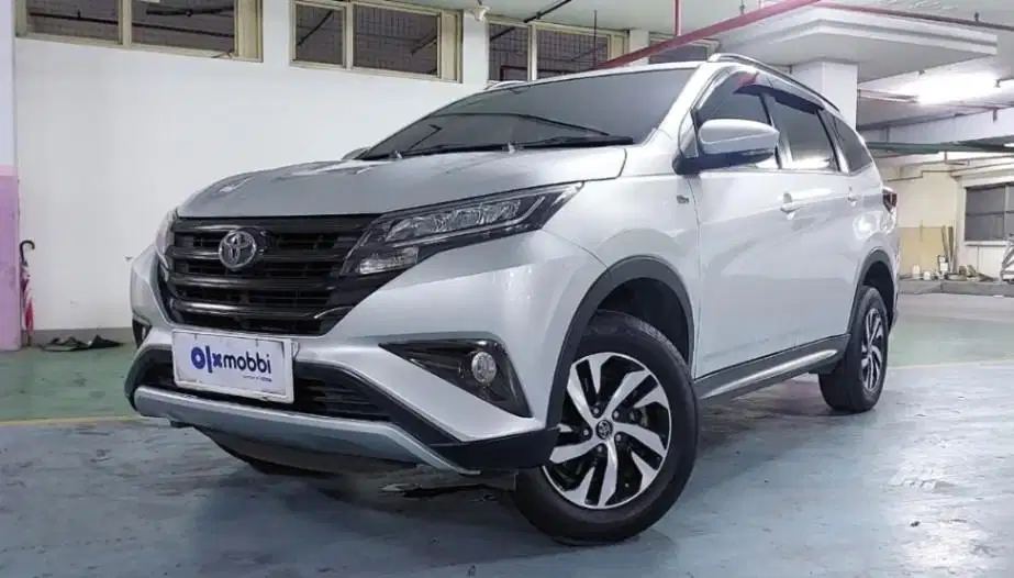 TDP 10JT, Toyota Rush 1.5 G Bensin-AT Silver 2018