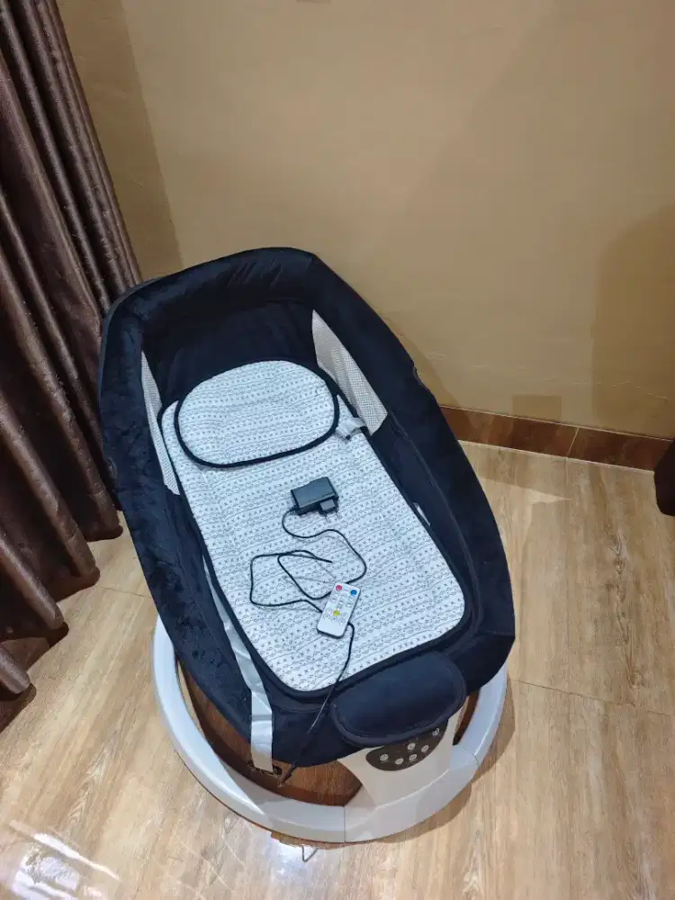 Ayunan Swing Elektrik merk Sugarbaby