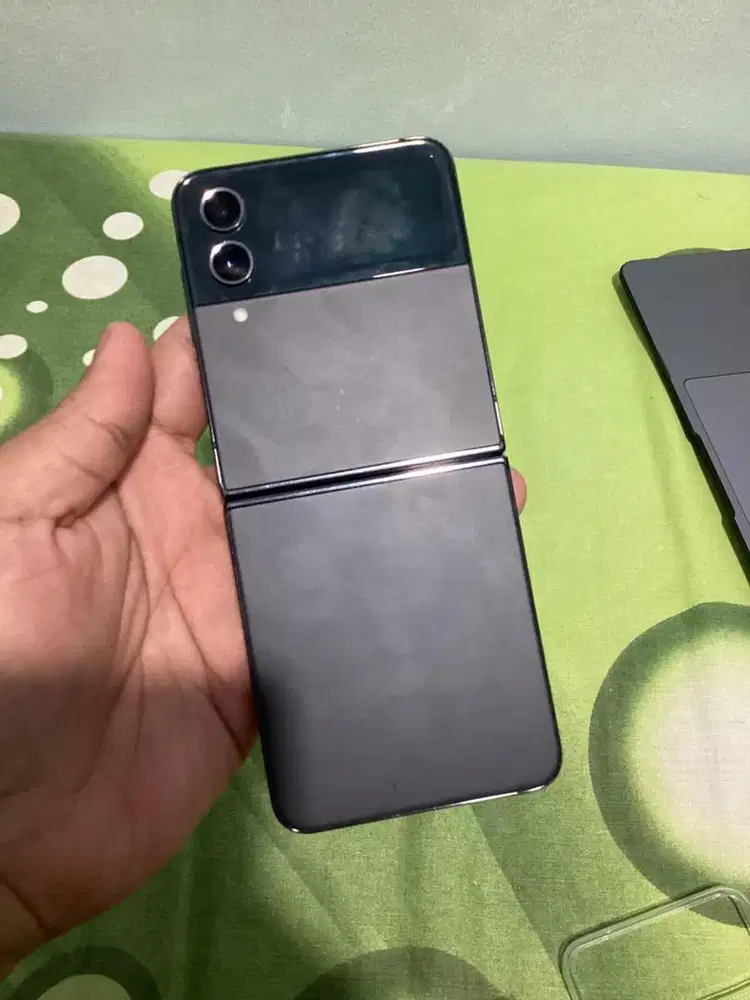 Samaung z flip 4 8/512