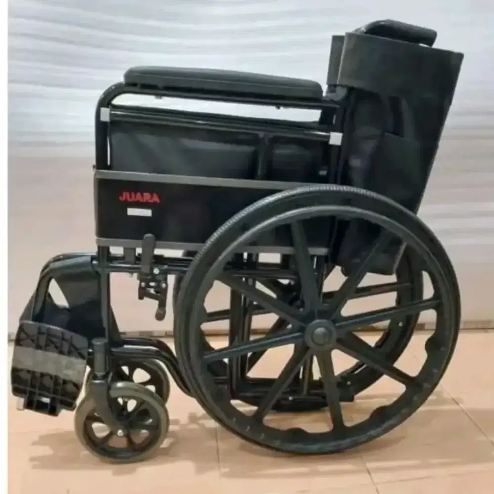 KURSI RODA VELG RACING MERK JUARA TYPE JM06R STANDAR HITAM