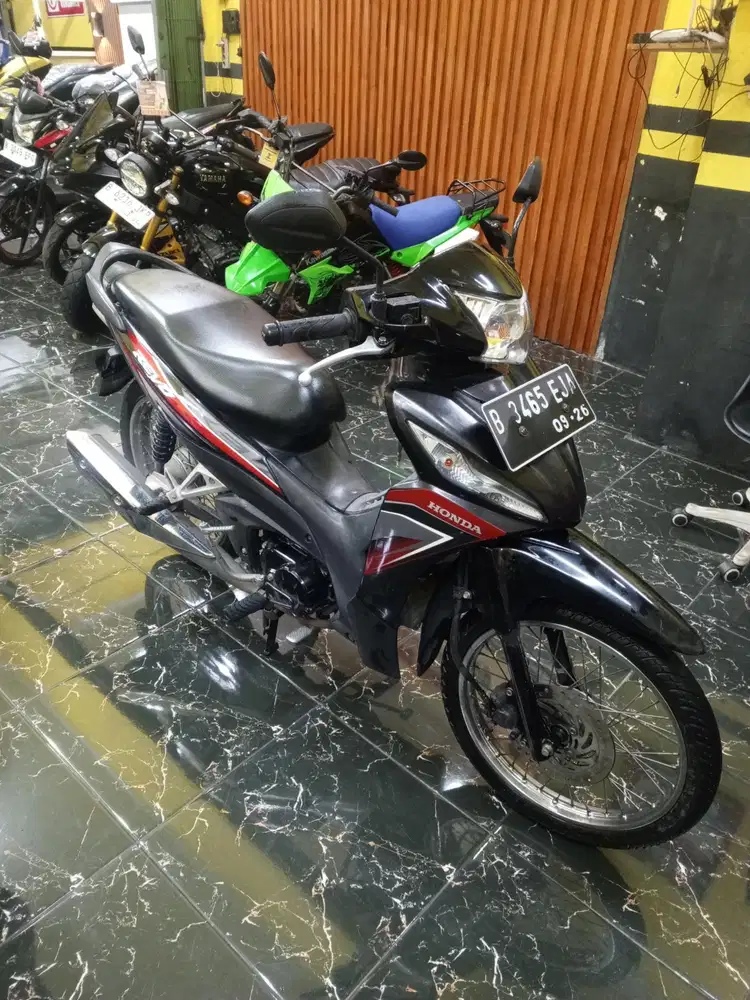 REVO 2016. ISTIMEWA MESIN BODY KAKI2 GREES. PAJAK ON. BISA NEGO