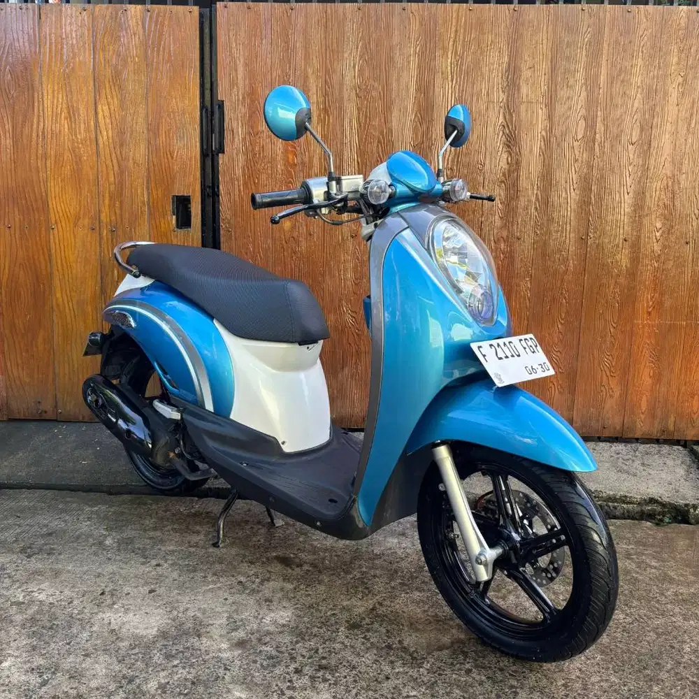 HONDA SCOOPY 2012 MULUS TERAWAT PAJAK AKTIF SIAP PAKE BISA TUKAR TAMBH