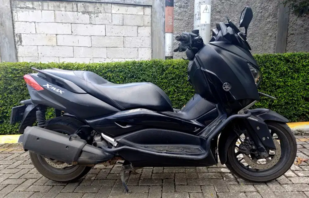 Yamaha XMAX tahun 2019, Black Doff