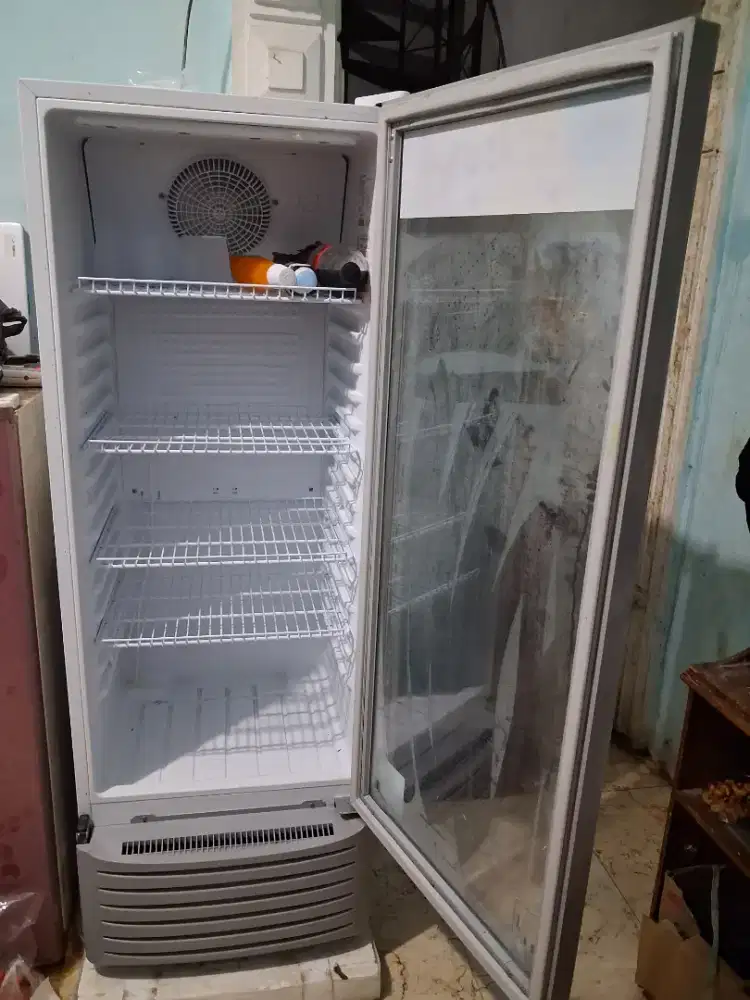 Jual showcase pemakaian 2bulan kondisi mulus merk Gea rak 4 susun