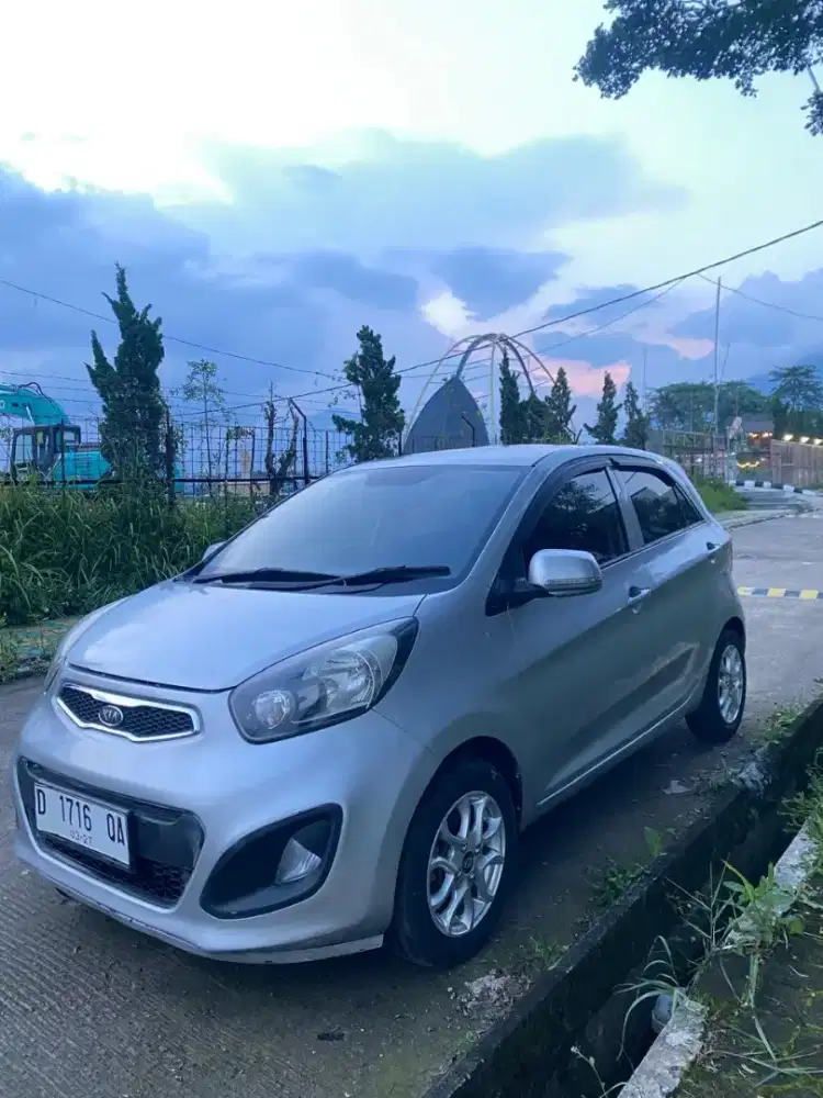 Jual cepat KIA PICANTO 2012 SE1.2 MT!!