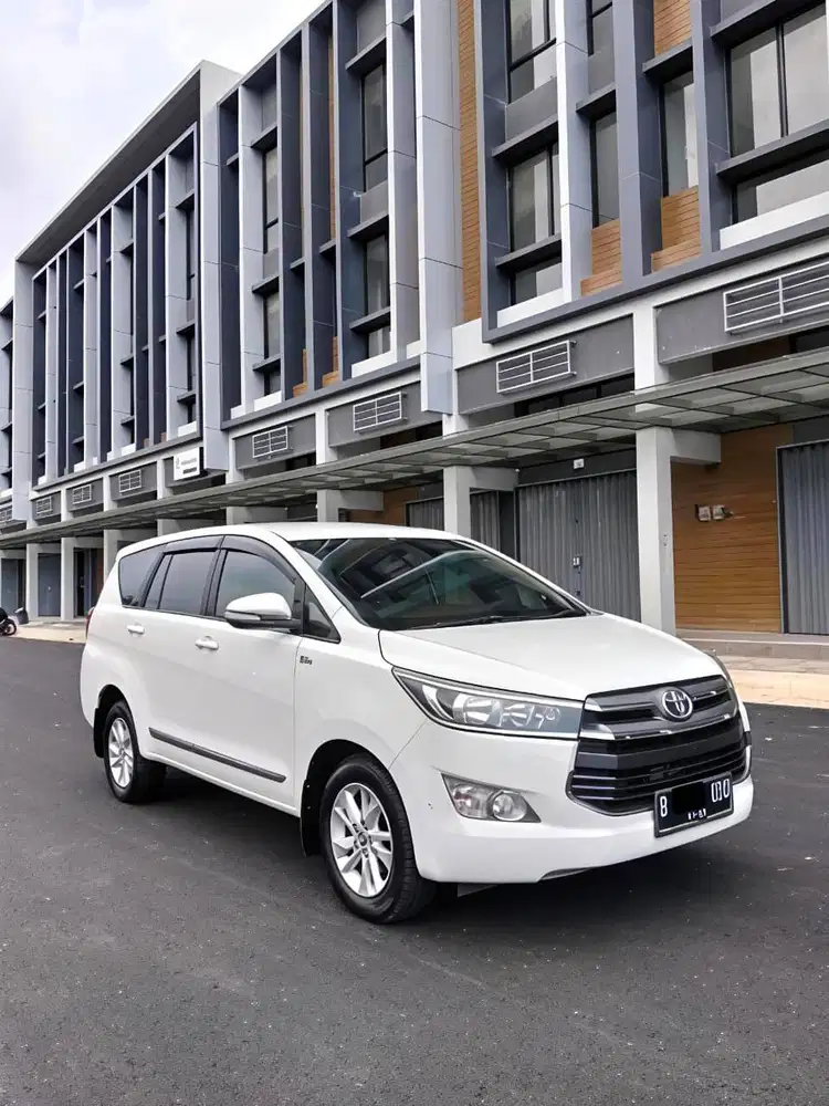 Toyota Kijang Innova V AT 2.0 Bensin 2016 ISTIMEWA!