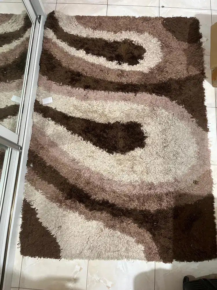 DIJUAL KARPET SECOND KONDISI BAGUS