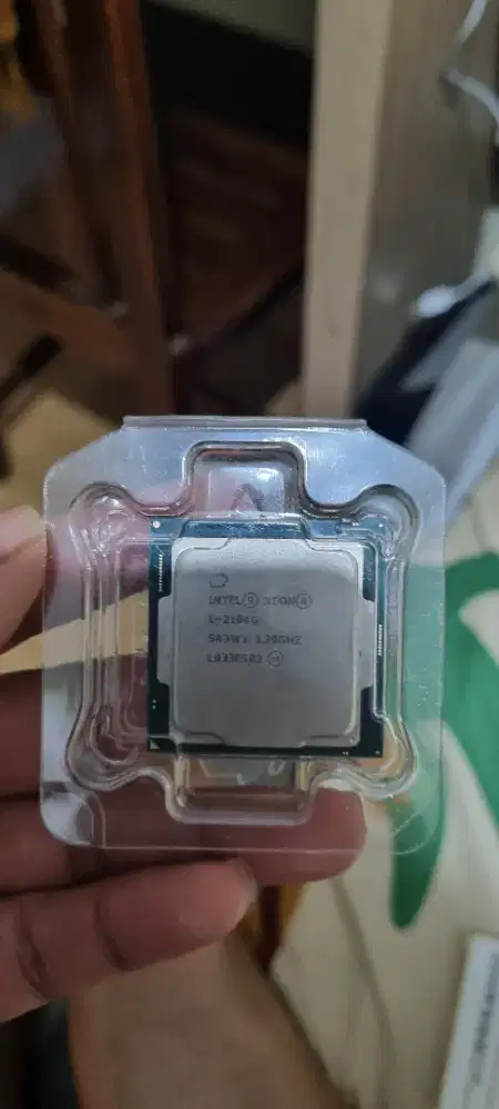 Intel Xeon E-2104G