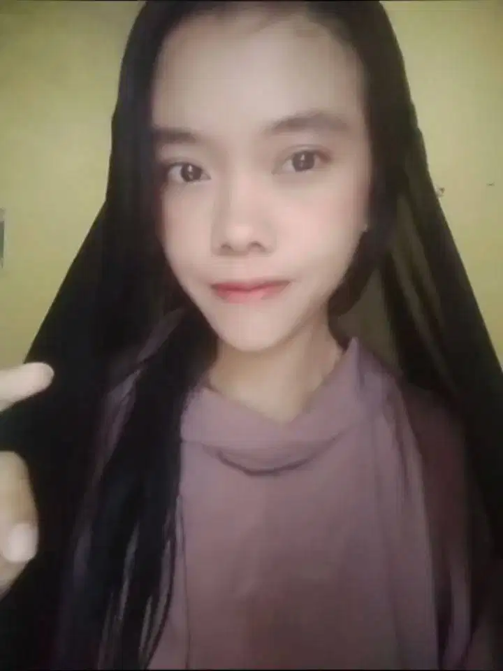 Mencari lowongan pekerjaan .