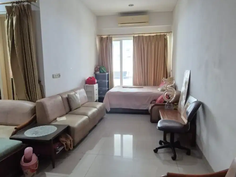 MURAH! Jual Rumah Siap Huni Molek 3 Lantai – Utara, Luas & Nyaman!