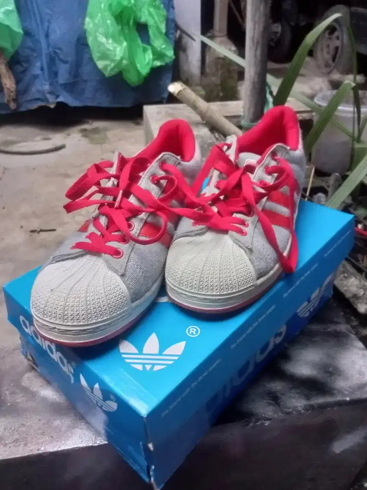 Sepatu Adidas Superstar