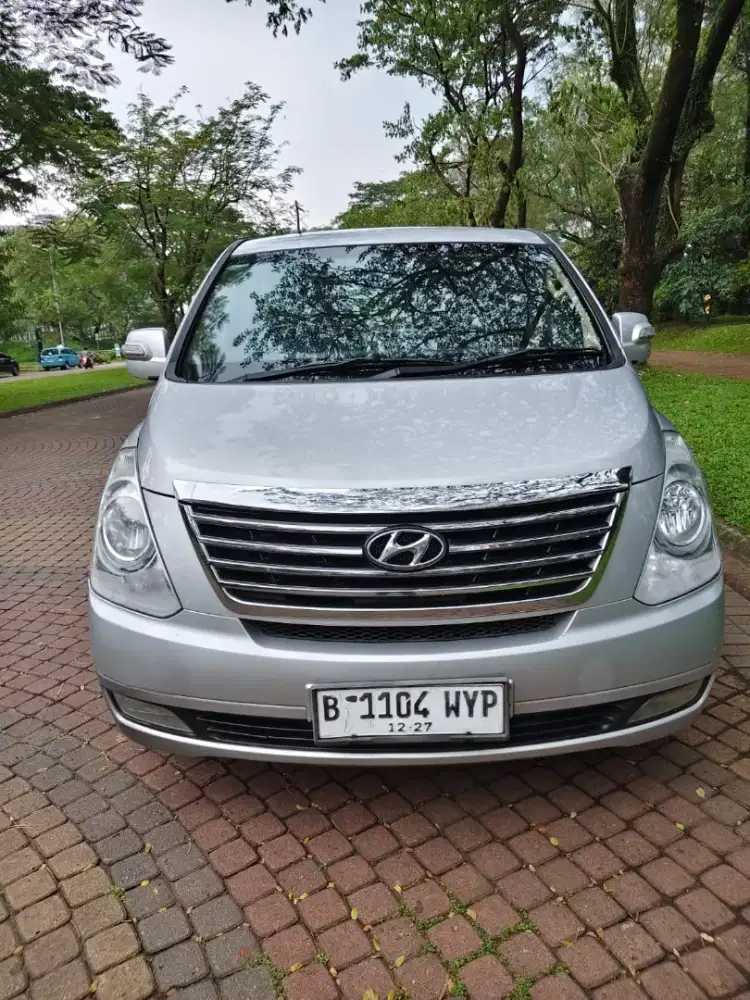 Dijual Cash Hyundai H1 Elegance matic tahun 2011