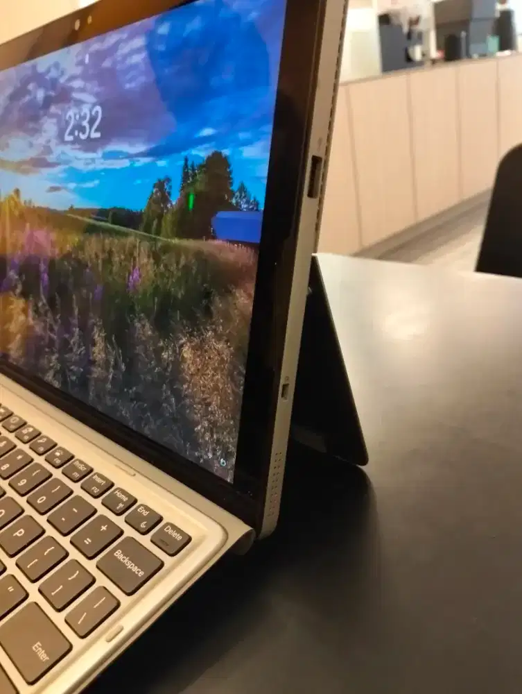 Laptop tablet i7 terawat touch screen