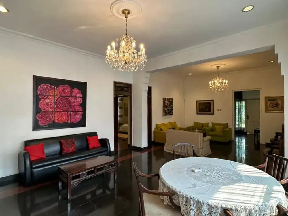 For Sale Luxury House Jl. Mangunsakoro menteng Deket Masjid Sunda Kelapa
