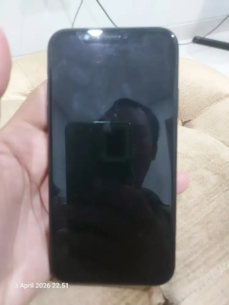 iPhone XR 64GB warna hitam