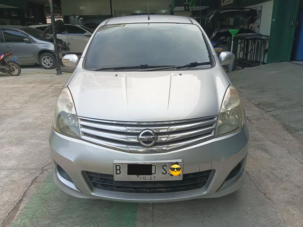 Nissan Grand livina 2012 Bensin