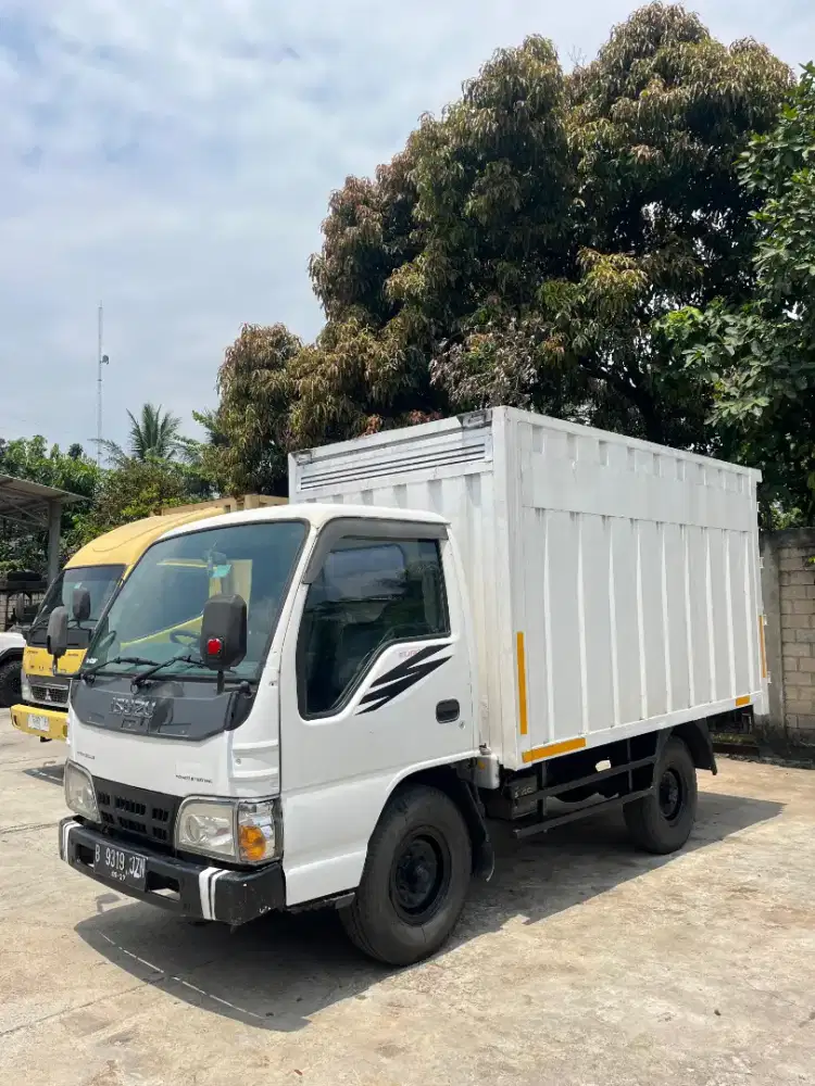 engkel box Isuzu 2013 power steering