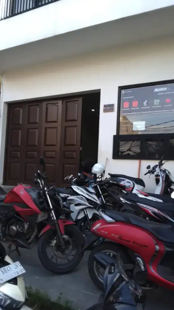 Di cari asisten rumah tangga