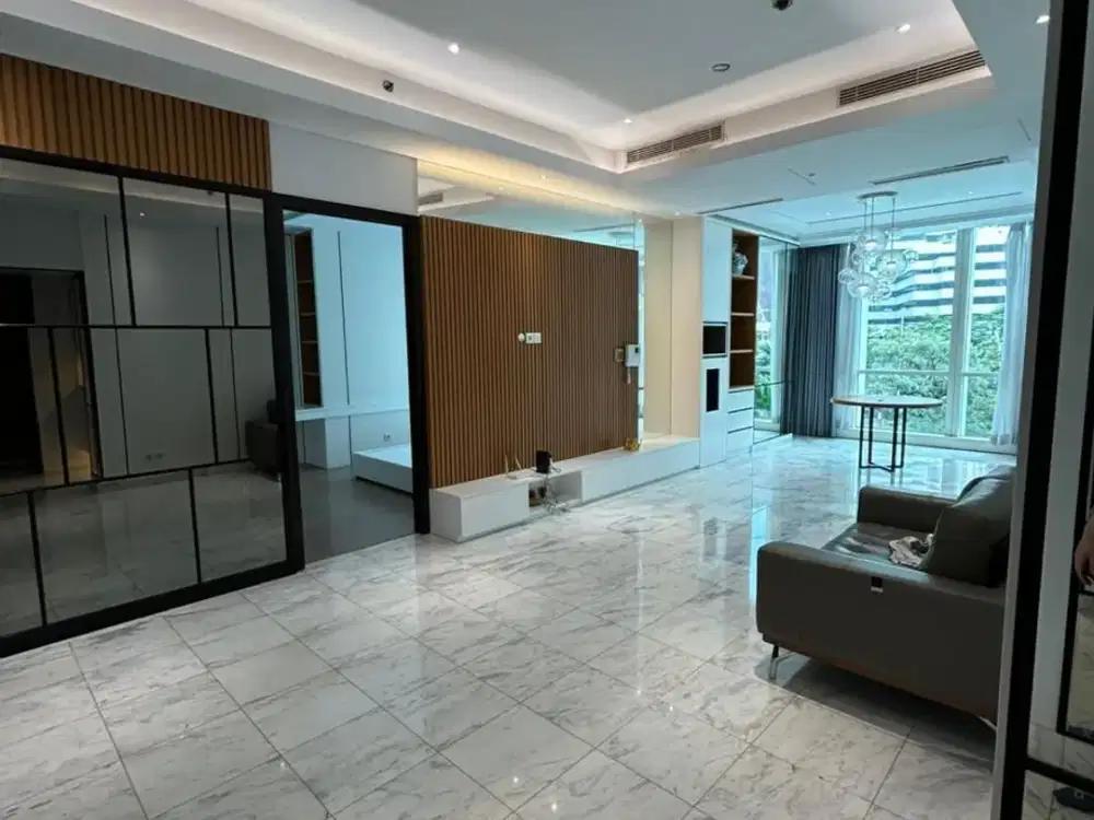 DISEWAKAN APARTEMEN THE PEAK SUDIRMAN – REGIS LOW FLOOR, 153 m², 3 BR, RENOVASI 2022