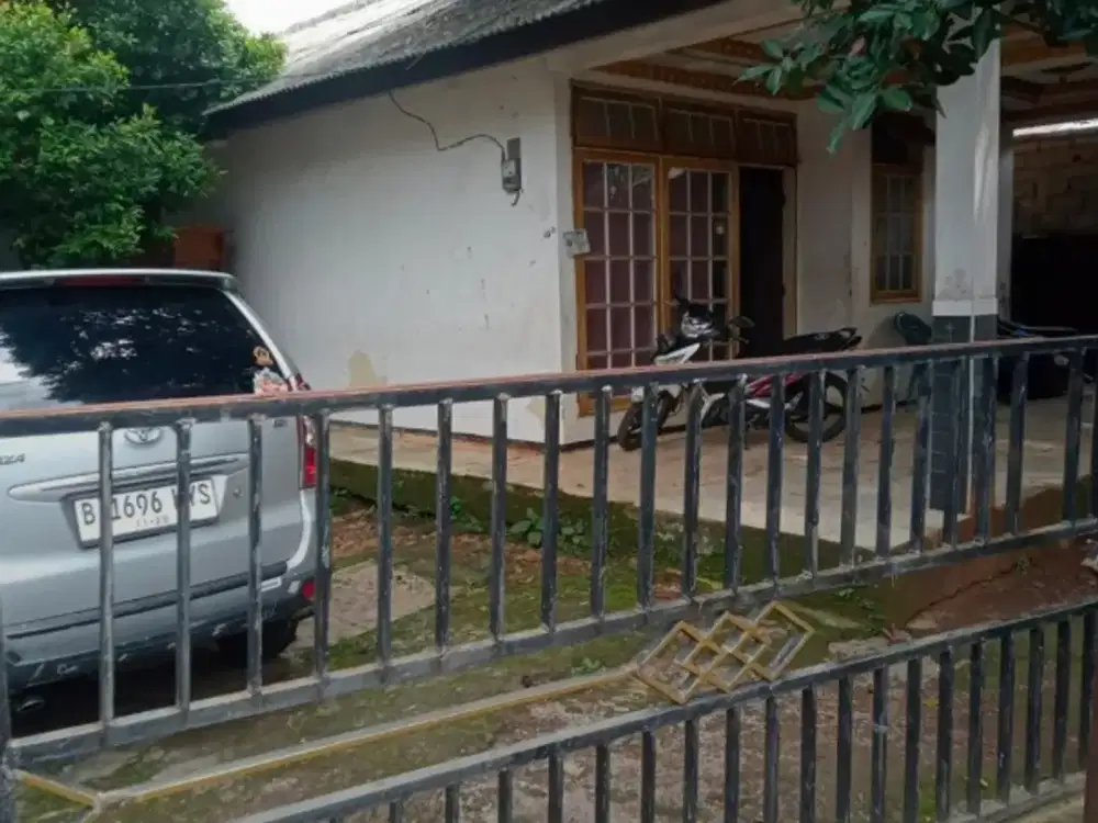 Dijual Rumah berikut tanah kosong di Cibubur Jakarta timur