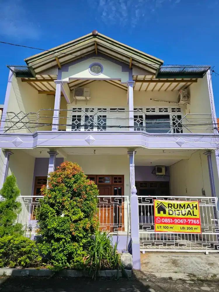 [Sewa] Rumah 2 lt Gresik Kota, Lokasi Strategis, Baru Renovasi