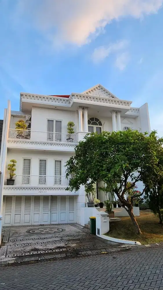 DIJUAL RUMAH MEWAH PAKUWON INDAH VBR CLASSIC MODERN TERAWAT FURNISHED