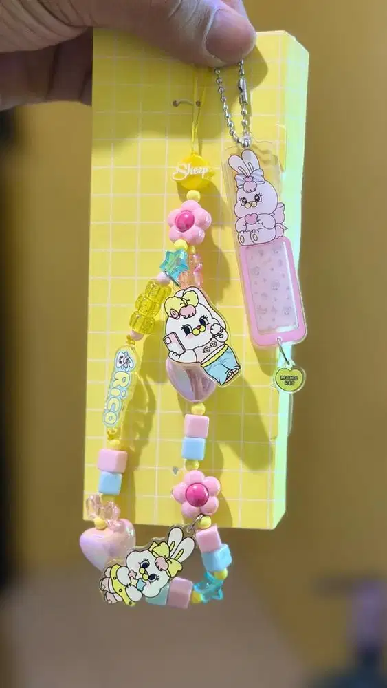 MOMOREI Strap Charm Applesheep Prelove Like new