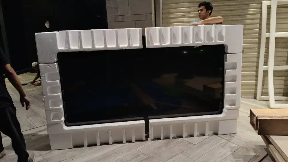 Xiaomi Smart Display / TV XIAOMI 100 INC, CUMA DIPAKE EVENT 6 BULAN