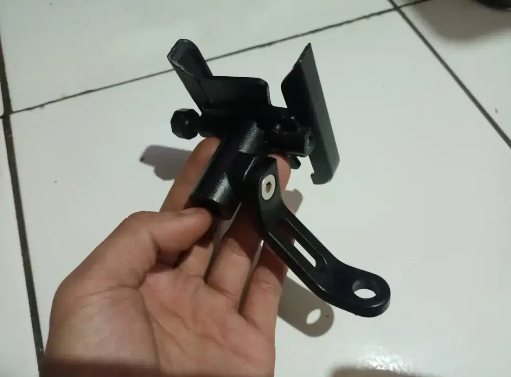 Holder motor bahan besi