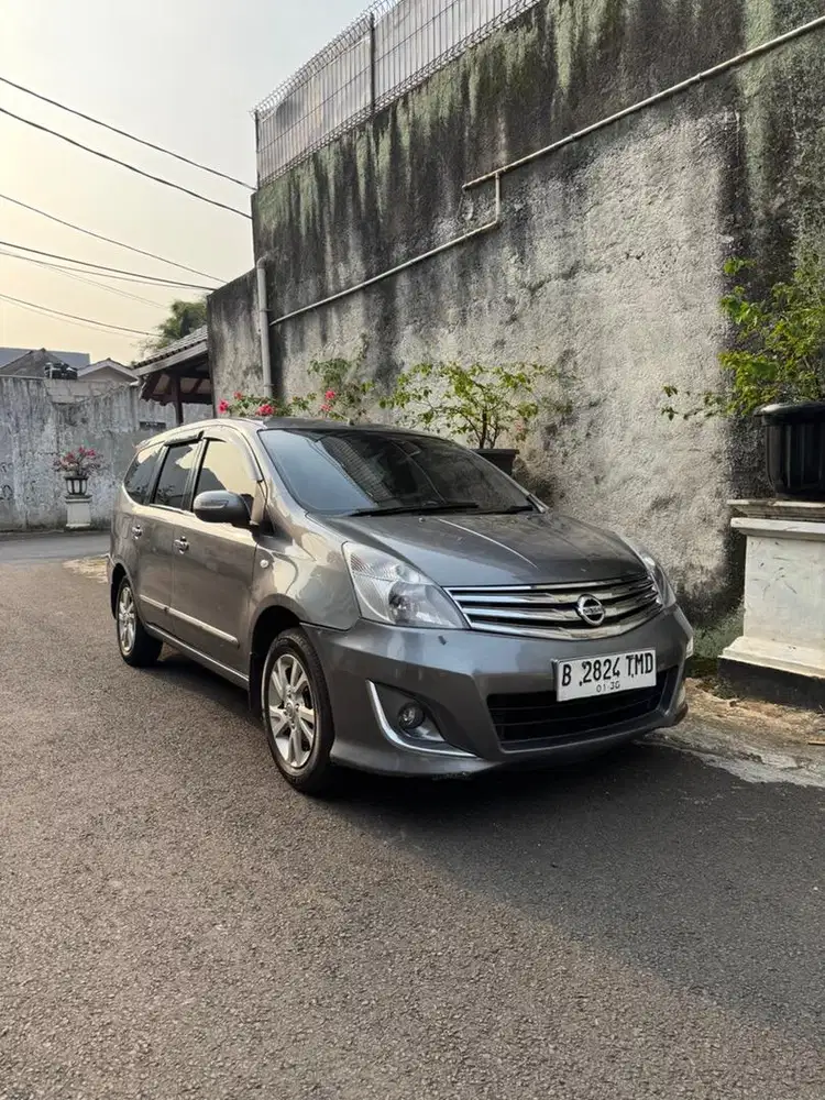 Nissan Grand livina Matic Th 2012