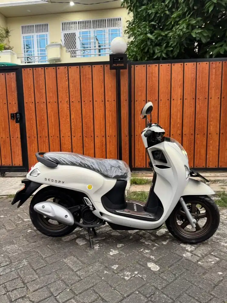 KM 800! SCOOPY PRESTIGE 2024 PAJAK BULAN 12-2025 W PUTIH FAVORIT